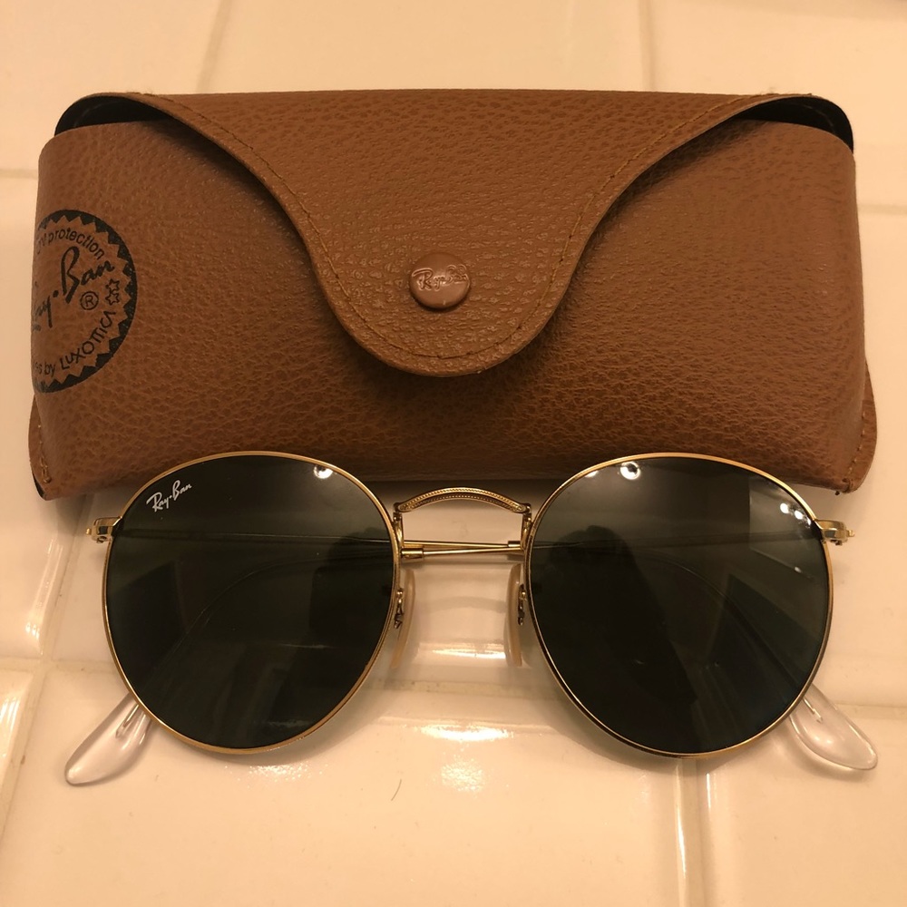 Ray-Ban Round Shaped Black glasses